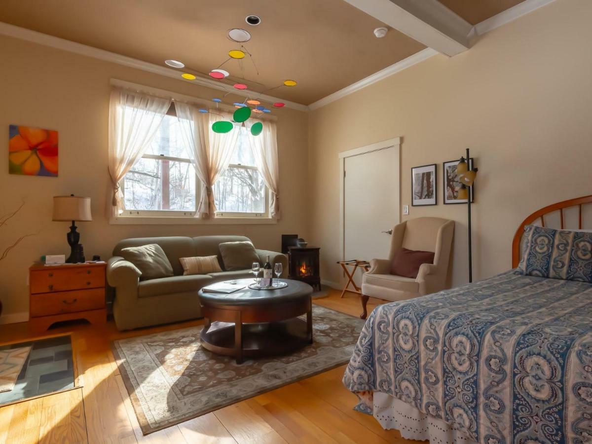 Shaker Mill Inn West Stockbridge Bilik gambar